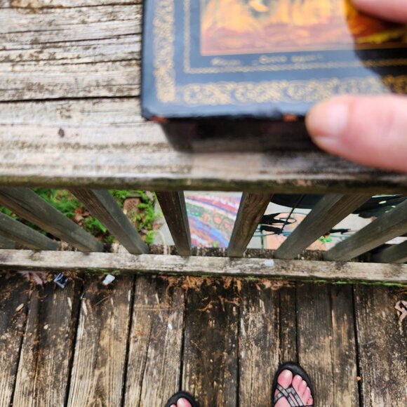 Vintage Russian Palekh Lacquer Box Hand-Painted Fairy Tale Scene Hinged Lid Red - Picture 7 of 14